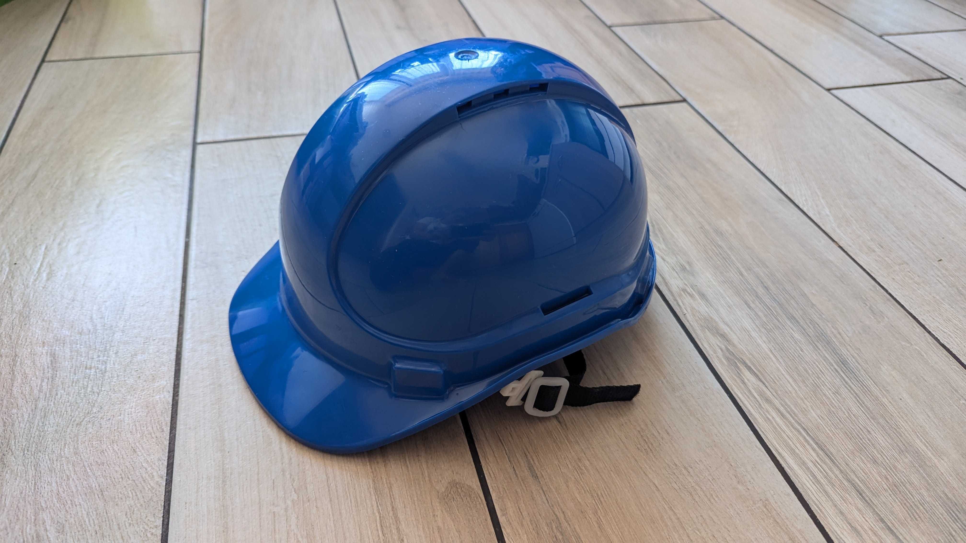 Kask budowlany, roboczy, do zabawy dla chłopca