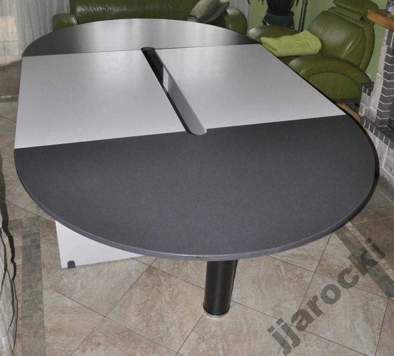 Jedyny w swoim rodzaju stół konferencyjny