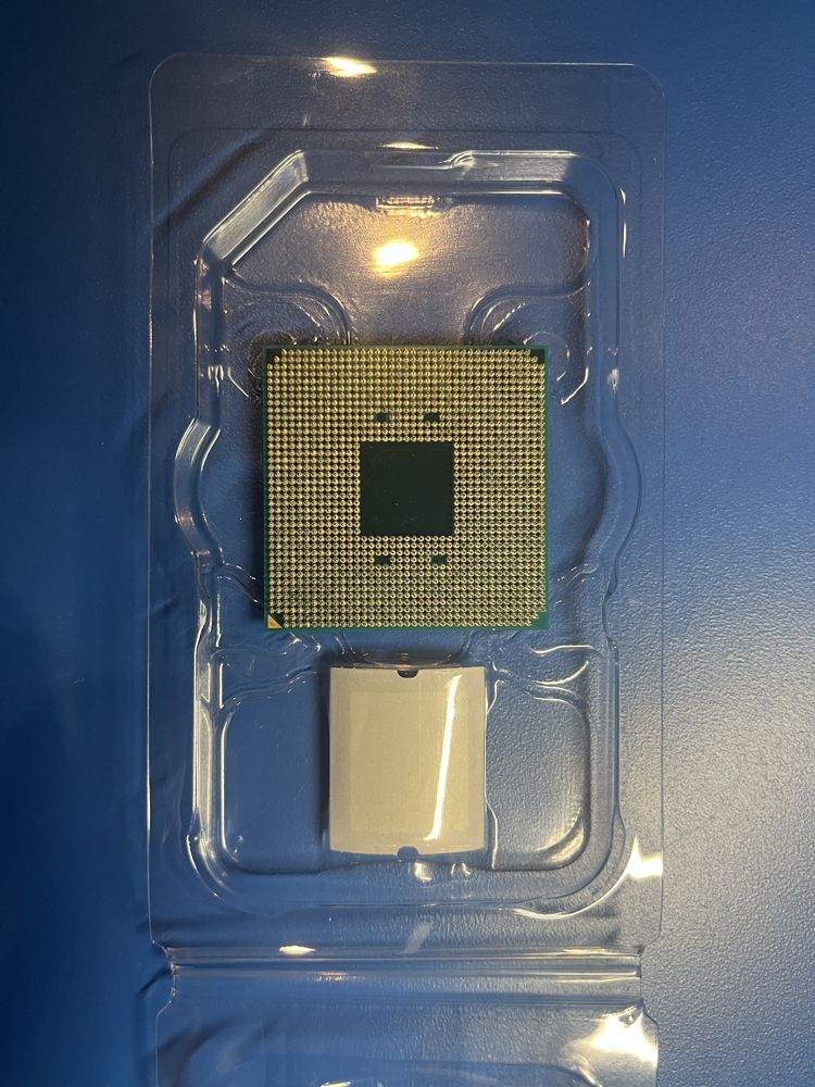 AMD Ryzen 7 2700