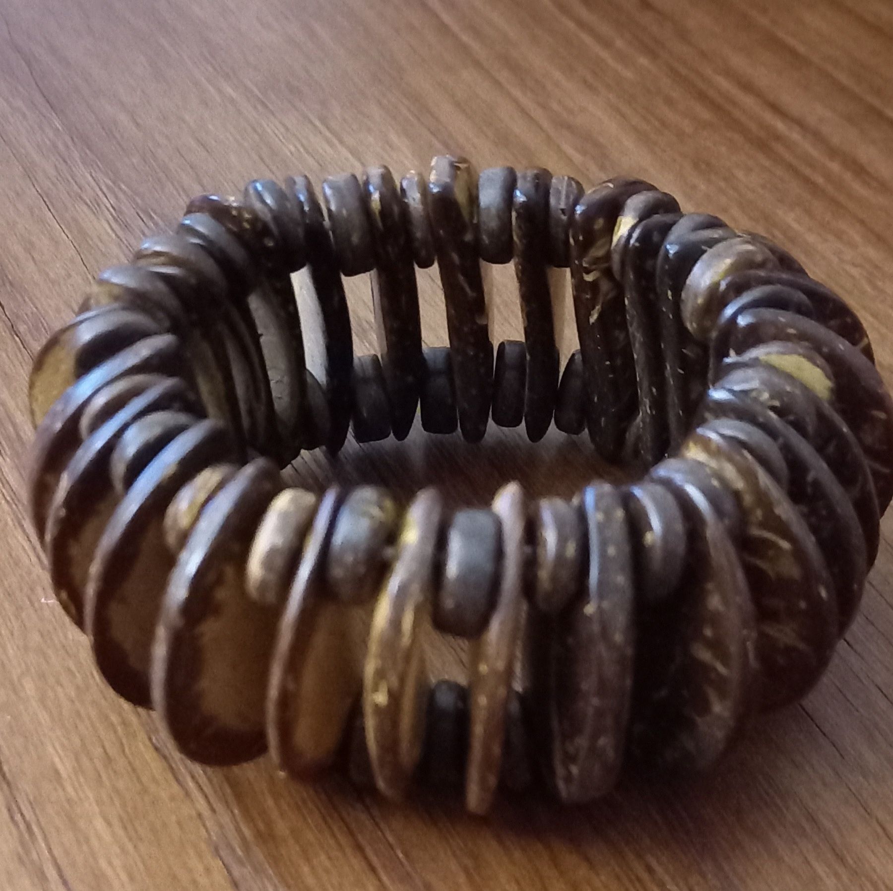 Pulseira elastica em casca de côco + Pulseira olho turco - como Novas