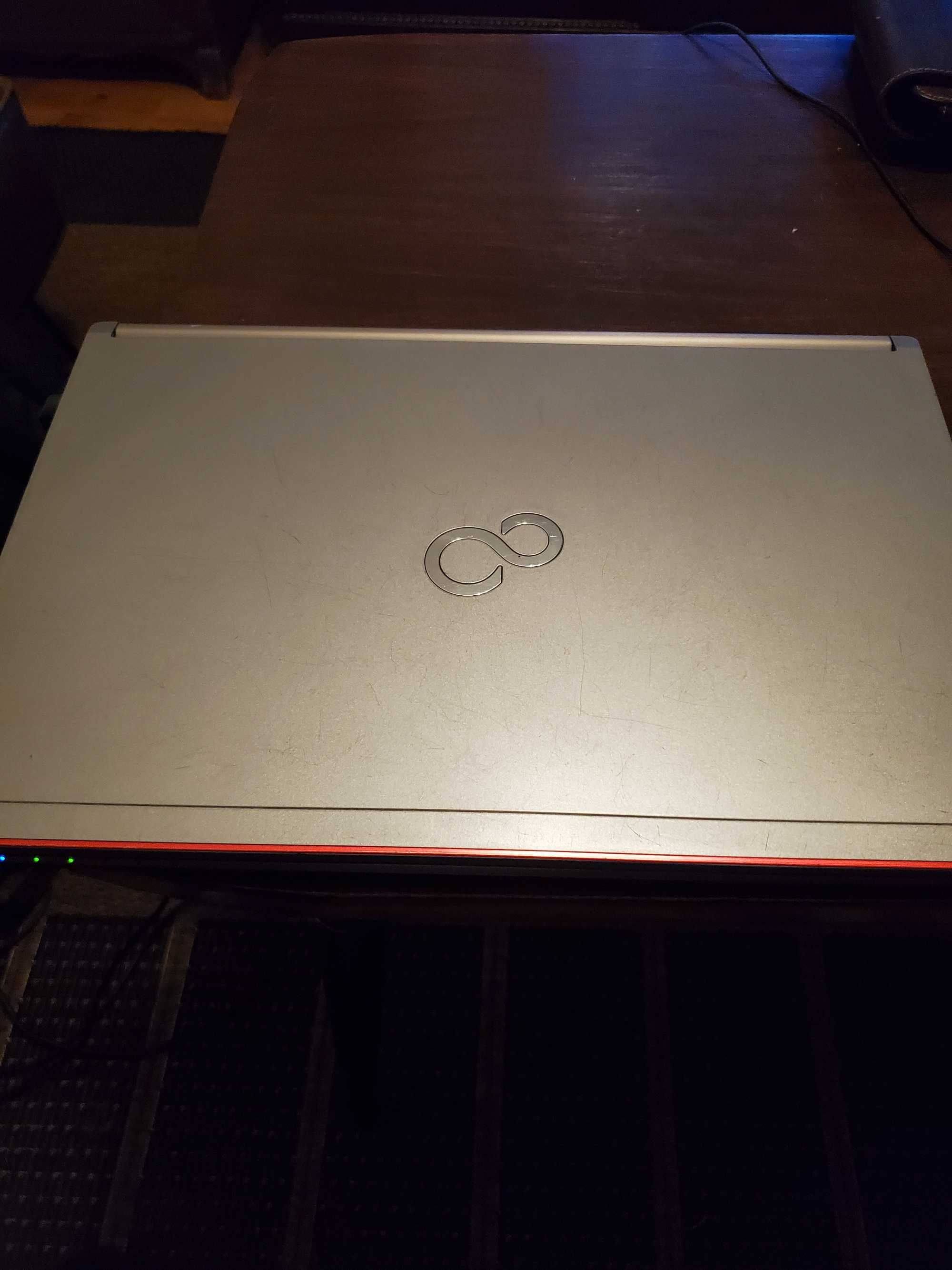 Laptop Siemens Fujitsu Lifebook E744 Notebook