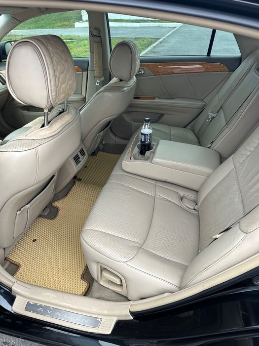 Продам Toyota Avalon