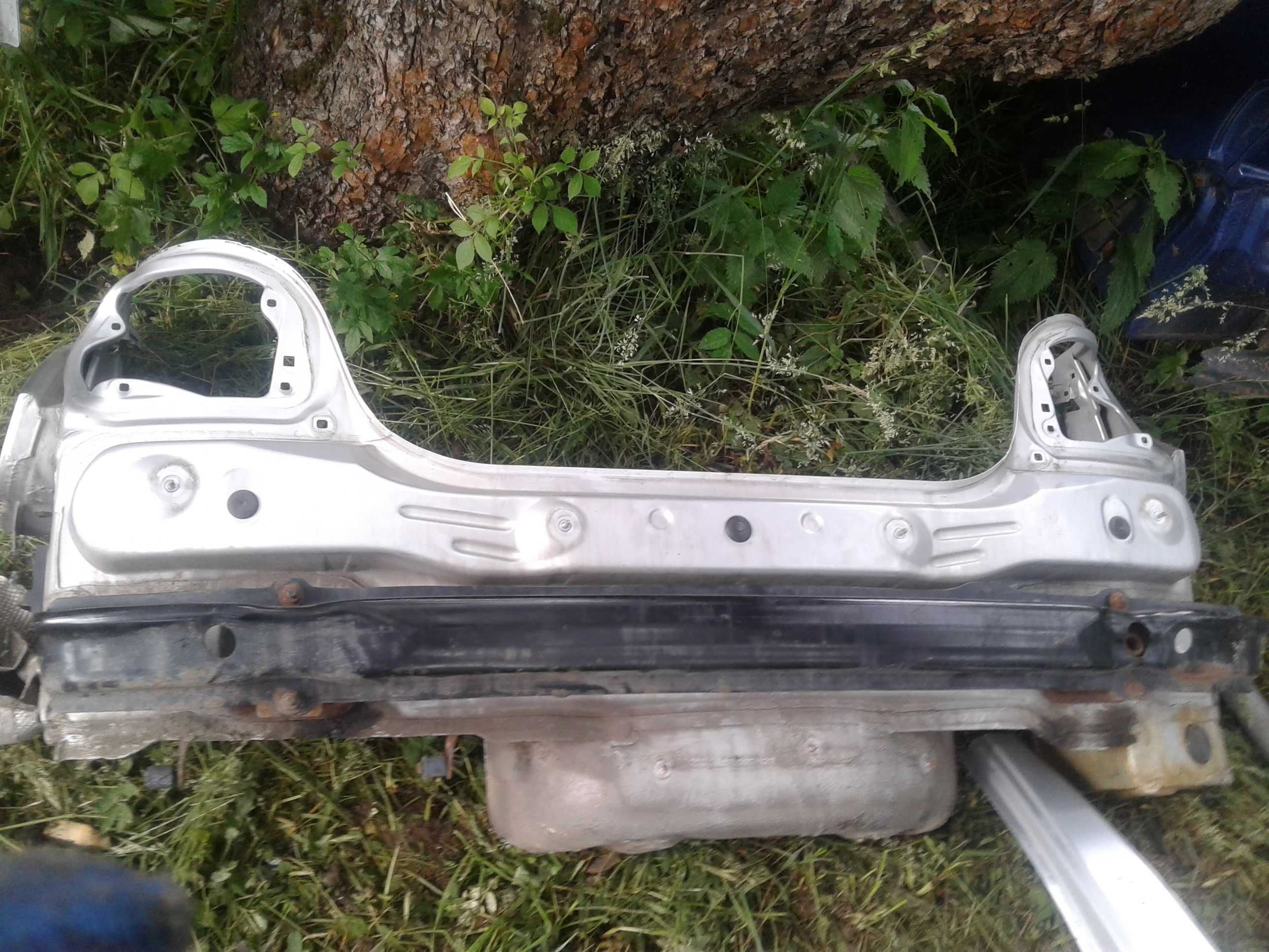 BMW 5 E60 Sedan Lew Próg Prawy Ćwiartka Dach Tytansilver Drzwi