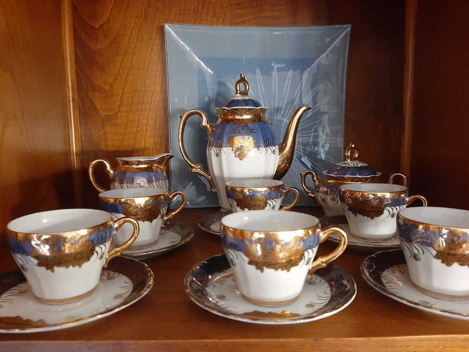 Serviço de café de 6 chávenas.