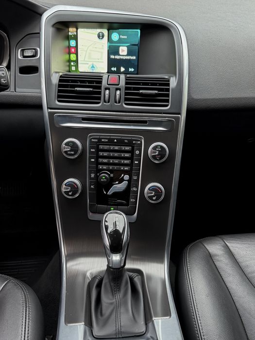 Volvo XC60 2015 року