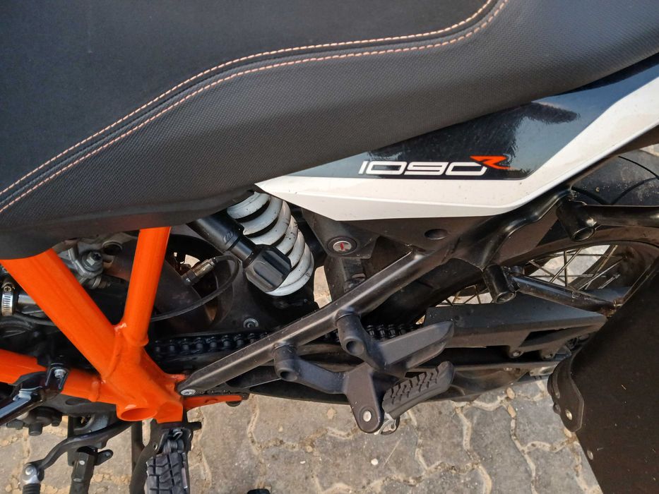 KTM Adventure 1090 R