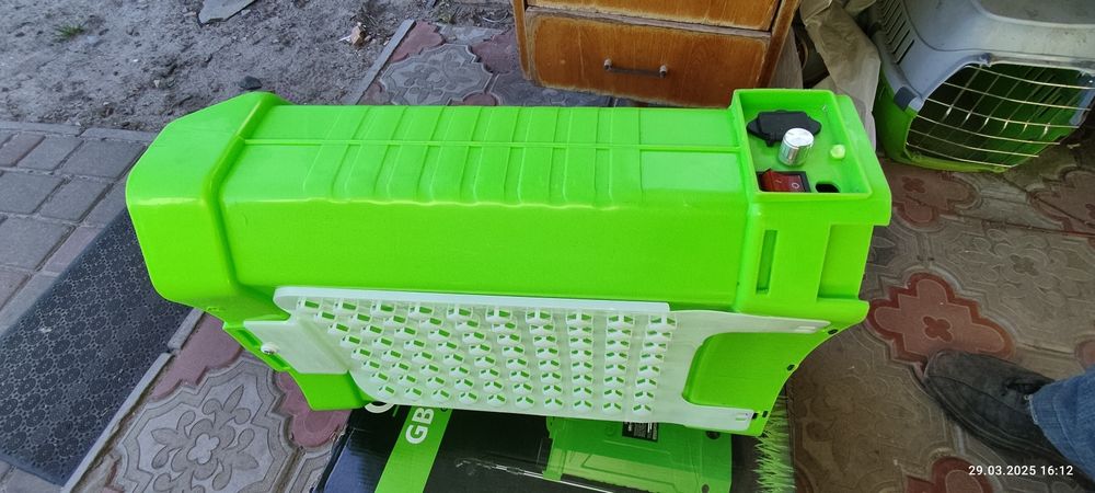 Обприскувач на 16 літрів