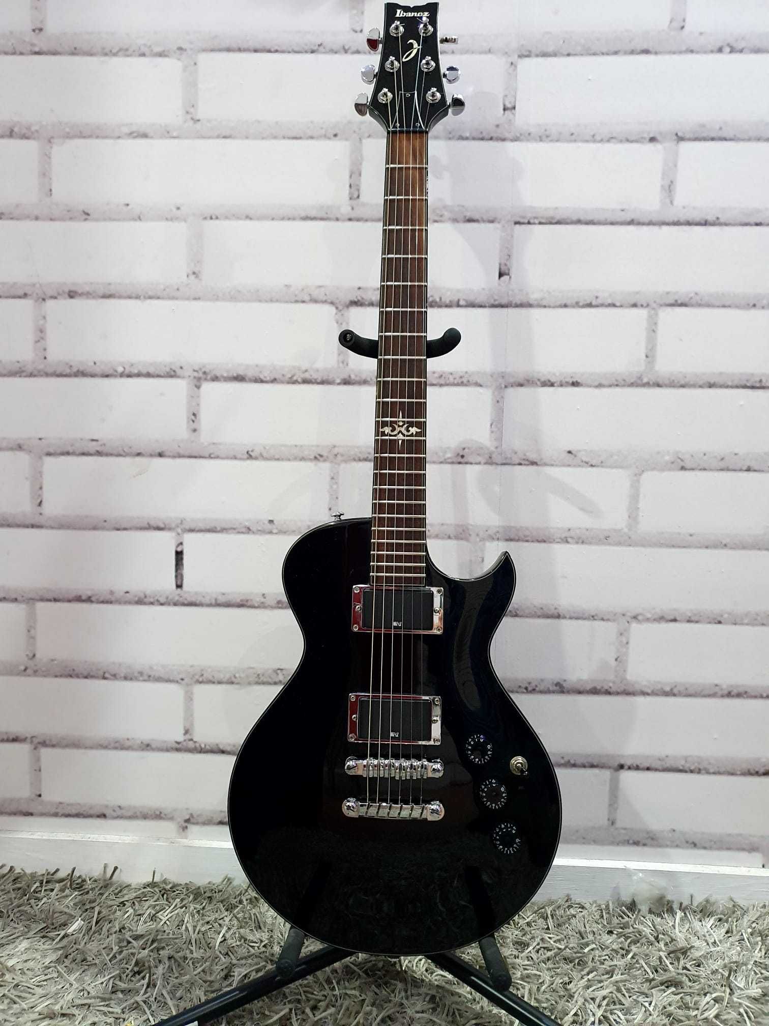 Guitarra Elétrica Ibanez ART 120BK (Case Incluída)