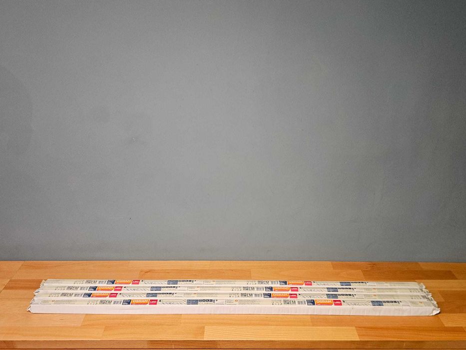 8 Tubos LED T8 120 cm 15.1W 4000K G13 1 lado – OSRAM SubstiTUBE – NOVO