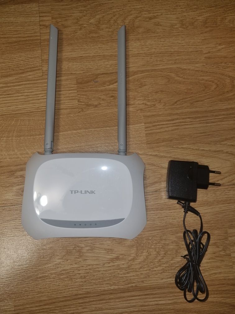 Продам wi-fi  роутер TP-Link WR840R