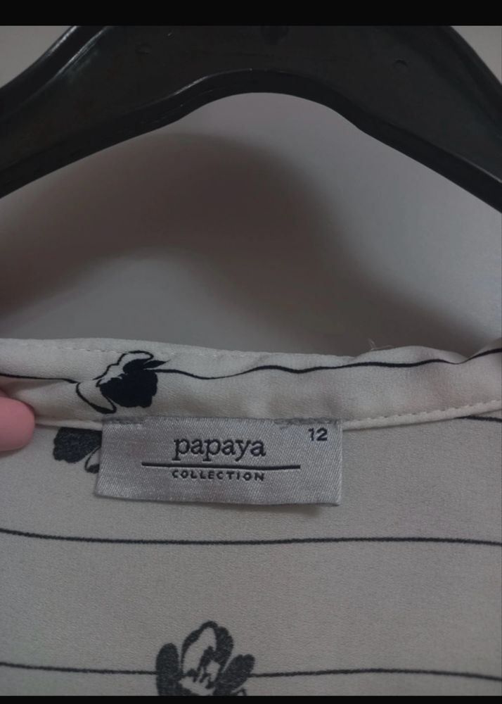 Koszula biala w kwiatki