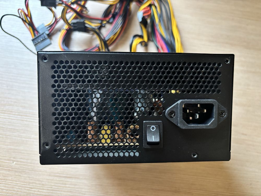 Блок питания QUBE 600W 80+ QBC-GPS600A12
