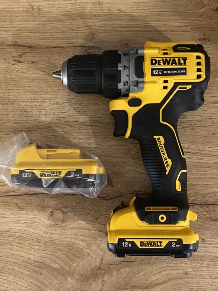 Бесщёточная дрель-шуруповерт DeWALT DCD701F2 12В