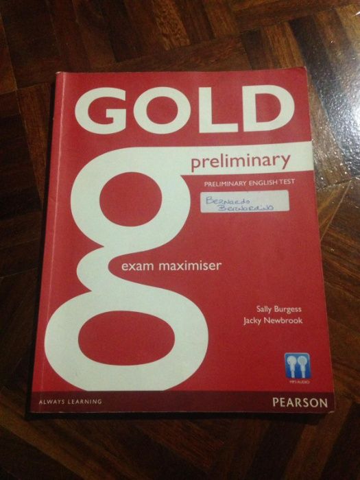 Manuais de Inglês GOLD preliminary PEARSON