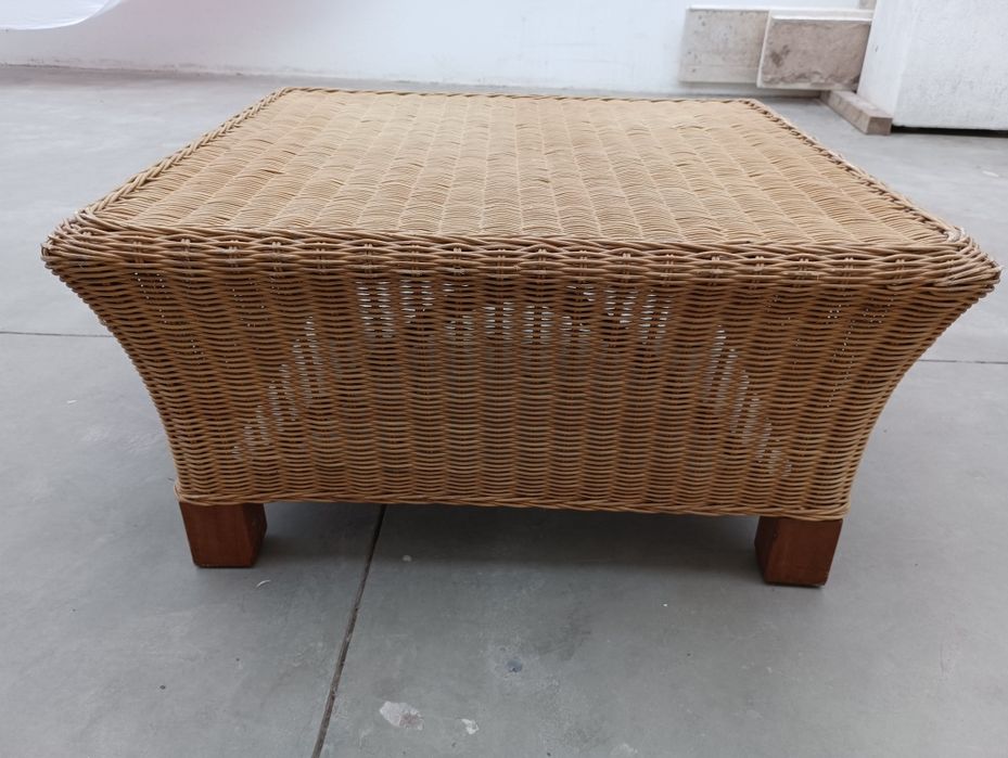 Mesa de apoio/centro em palhinha