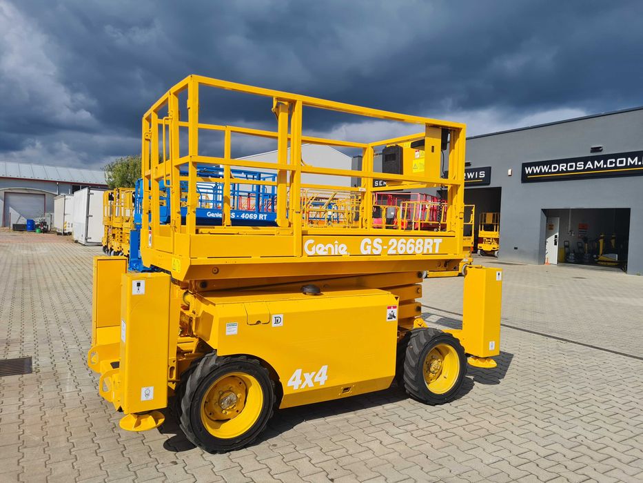 Podnośnik spalinowy nożycowy Genie GS-2668RT, wys robocza 9,9m,