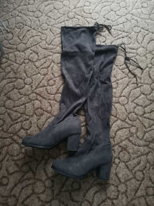 Wysokie szare kozaki obcas rozm. 39