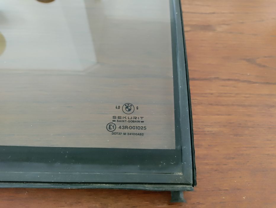 Vidro lateral direito drt BMW E34