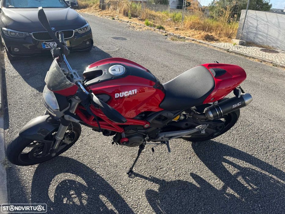 Ducati Monster 696 S