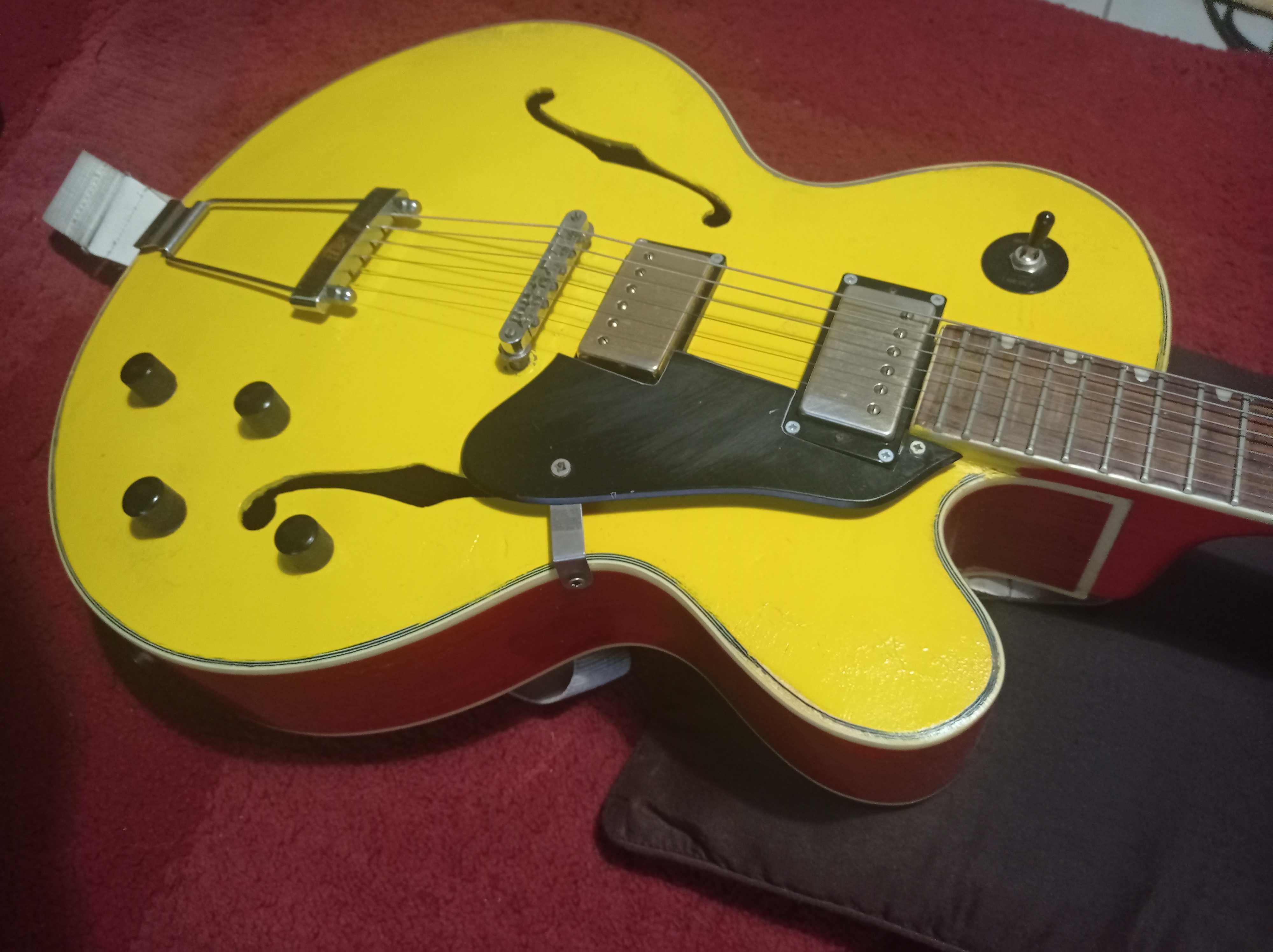 Guitarra Jazz Hollowbody Chinesa modelo L5.