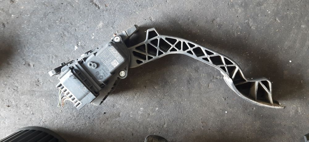 Potencjometr pedał gazu ford Focus c-max 1.6 tdci