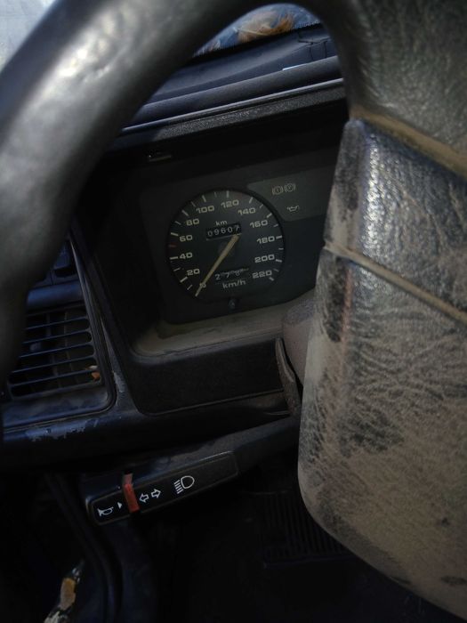 Продам форд на ходу є моменти по кузову ціна 300