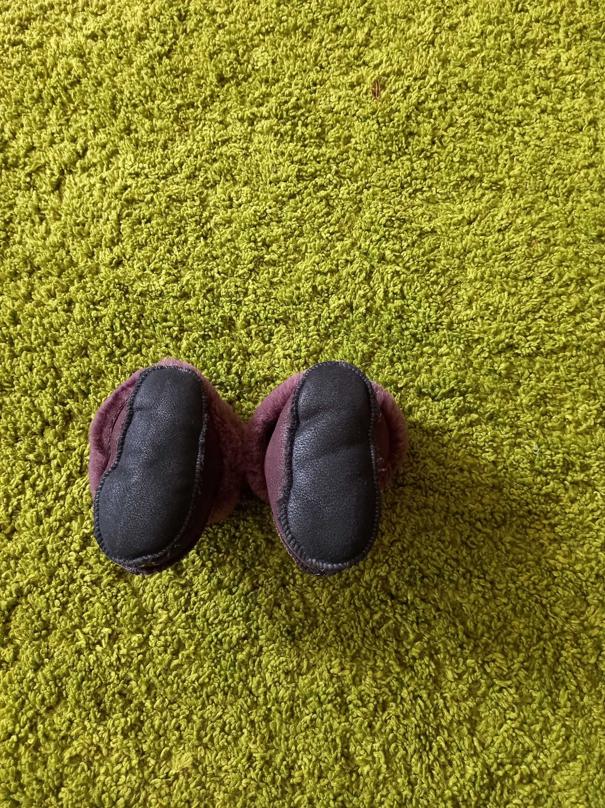 Продам дитячі уггі (валянки) взуття