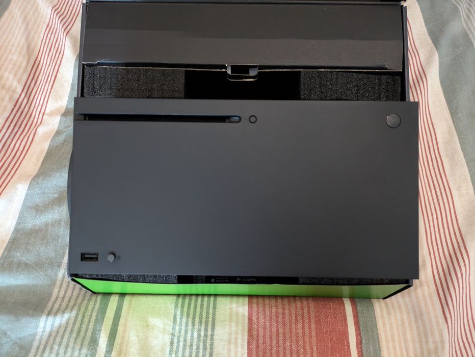 Xbox series X 1TB SSD + bateria comando