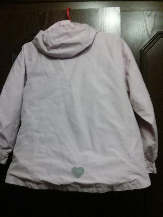 Курточка ветровка в отличном состоянии!
