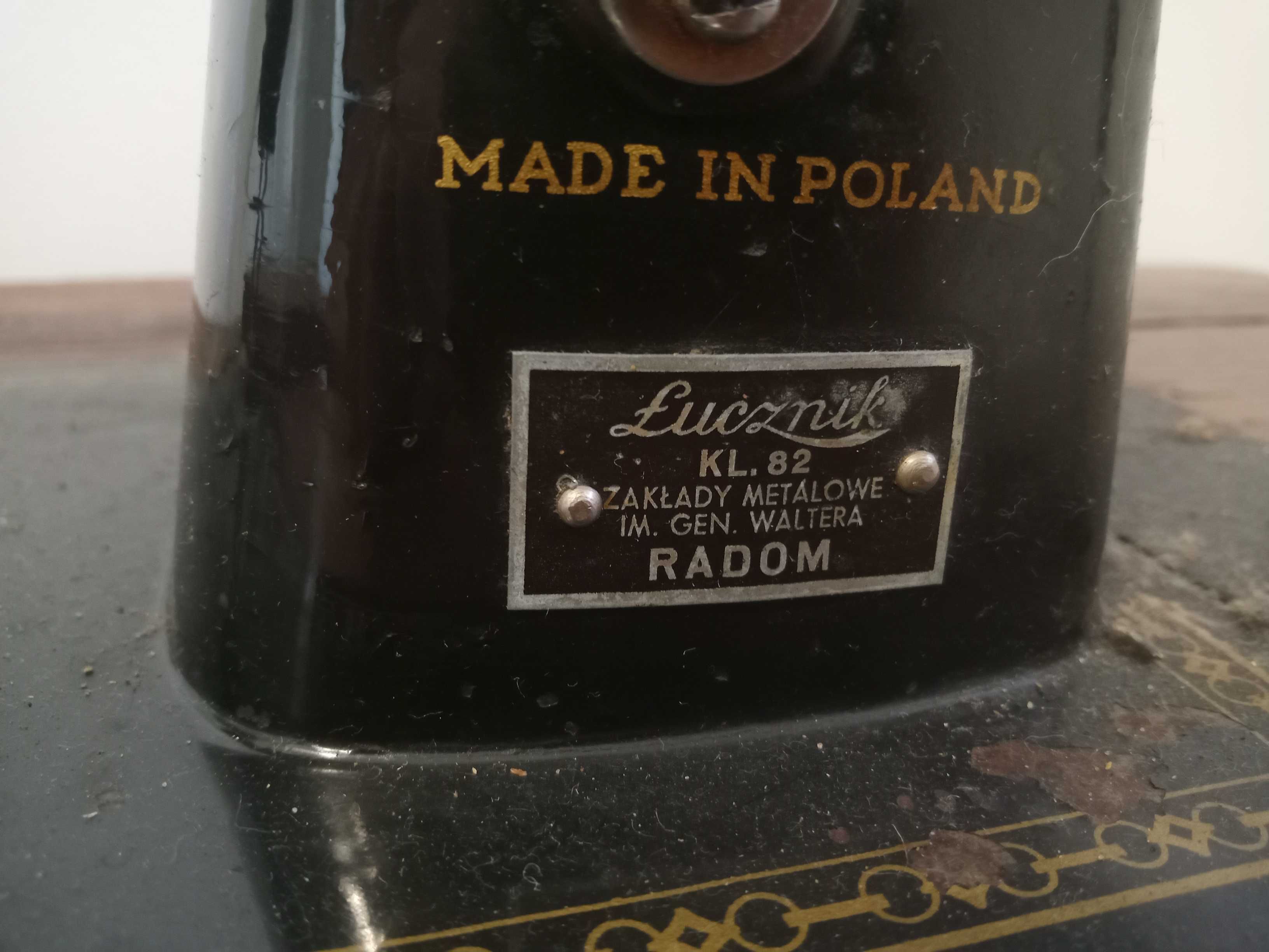 Maszyna do szycia, zabudowa, Łucznik kl 82