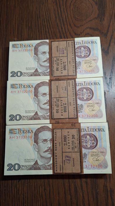 3 paczki bankowe 20 zł 1982. 300 nr PO KOLEI !