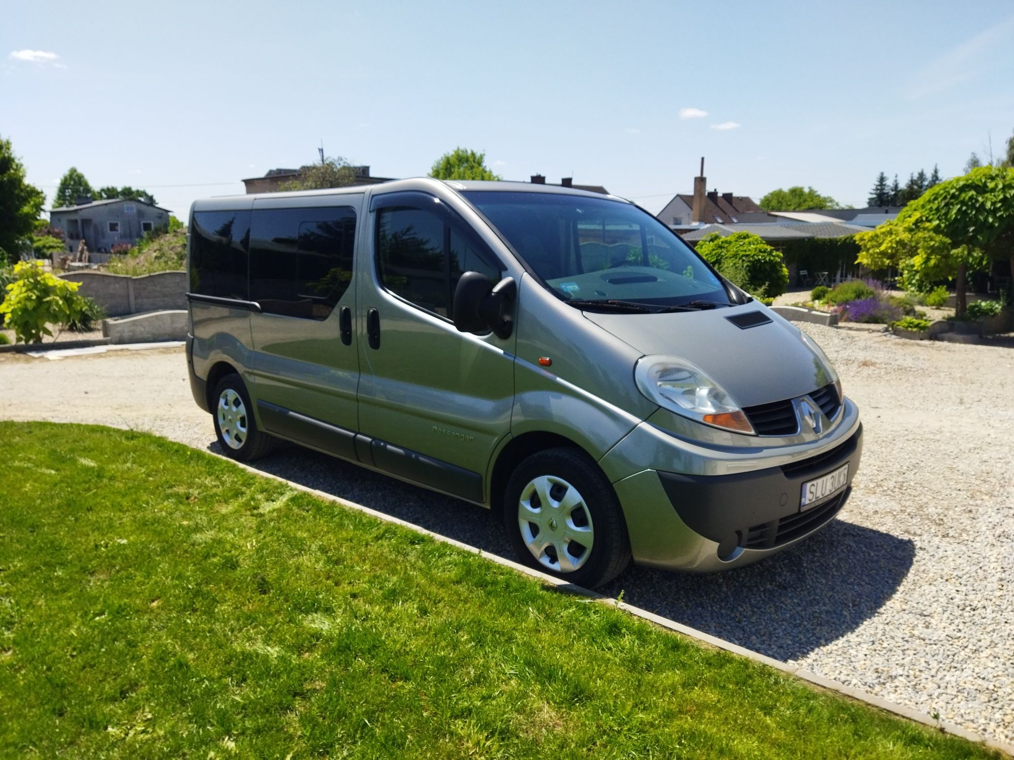 Renault Trafic 2.0 DCI Primaster kamper/bus 8 osób