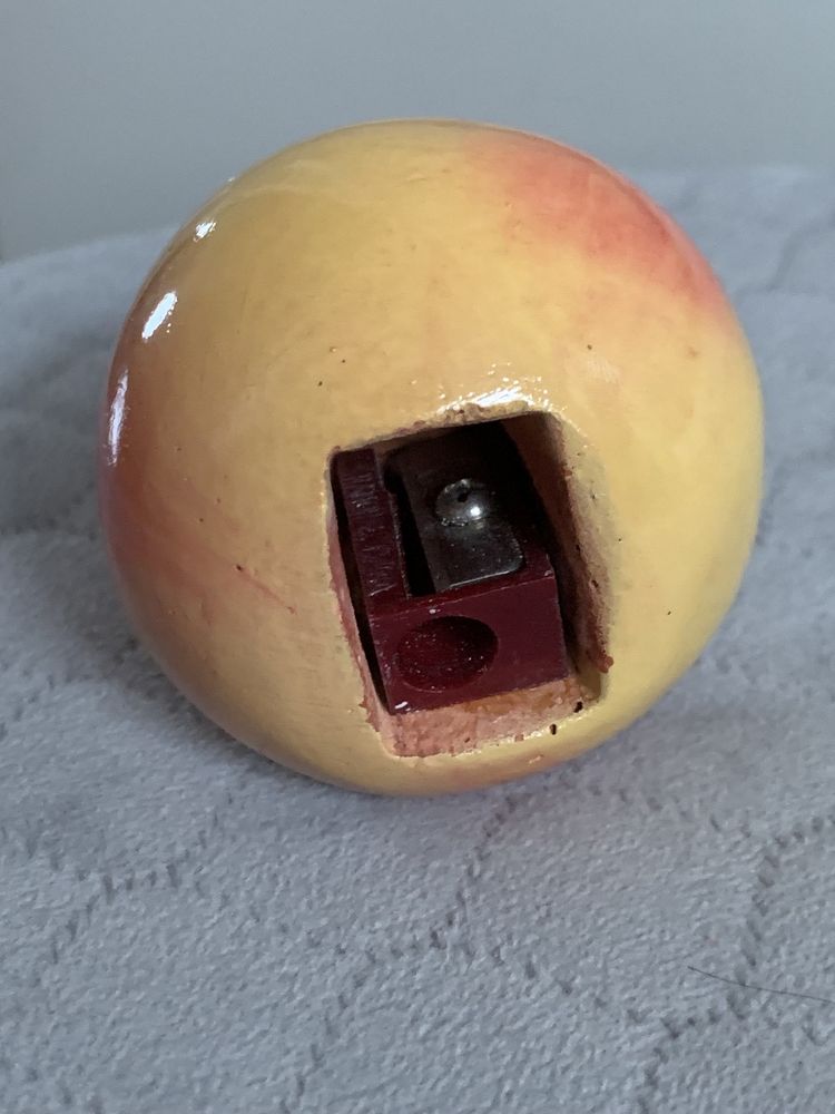 Kolekcja owoce stare chińskie temperówki PRL temperówka nowa jabłko