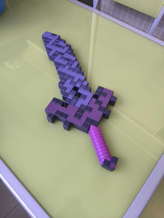 figura Terraria Night's Edge Sword