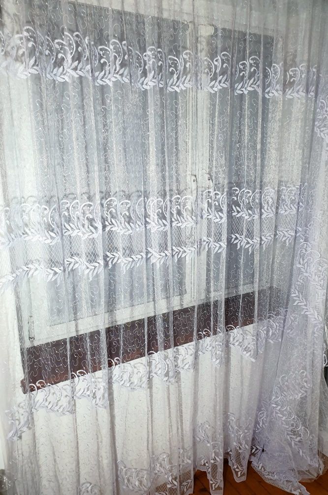 Firanka siatka turecka z haftem Kawałek 275/250 x 520cm