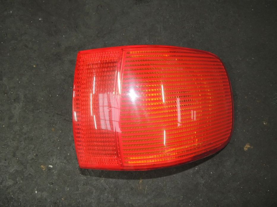 Lampa tył prawa AUDI 80 B4 Cabrio