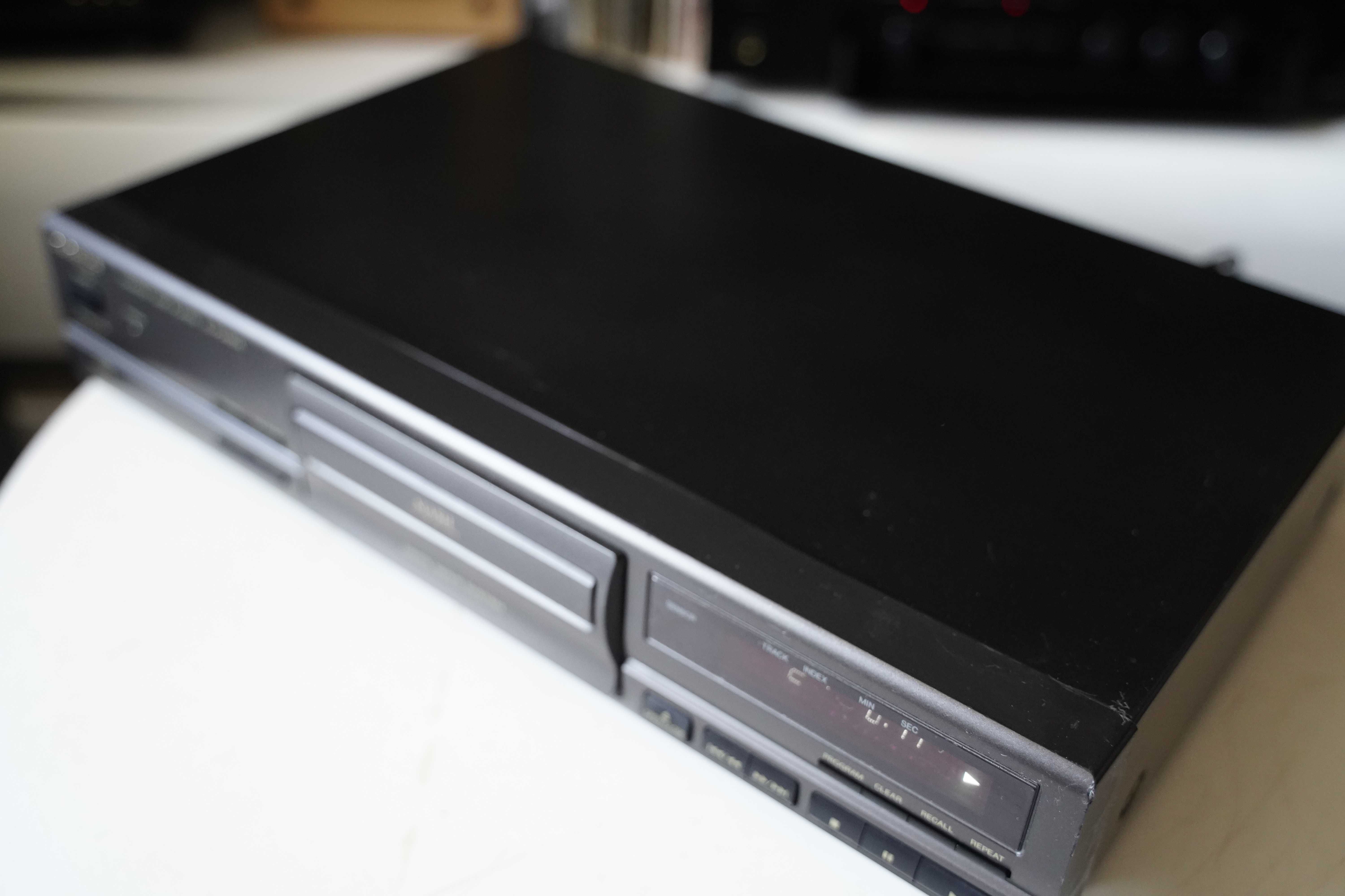 Odtwarzacz CD TECHNICS SLPG 480A