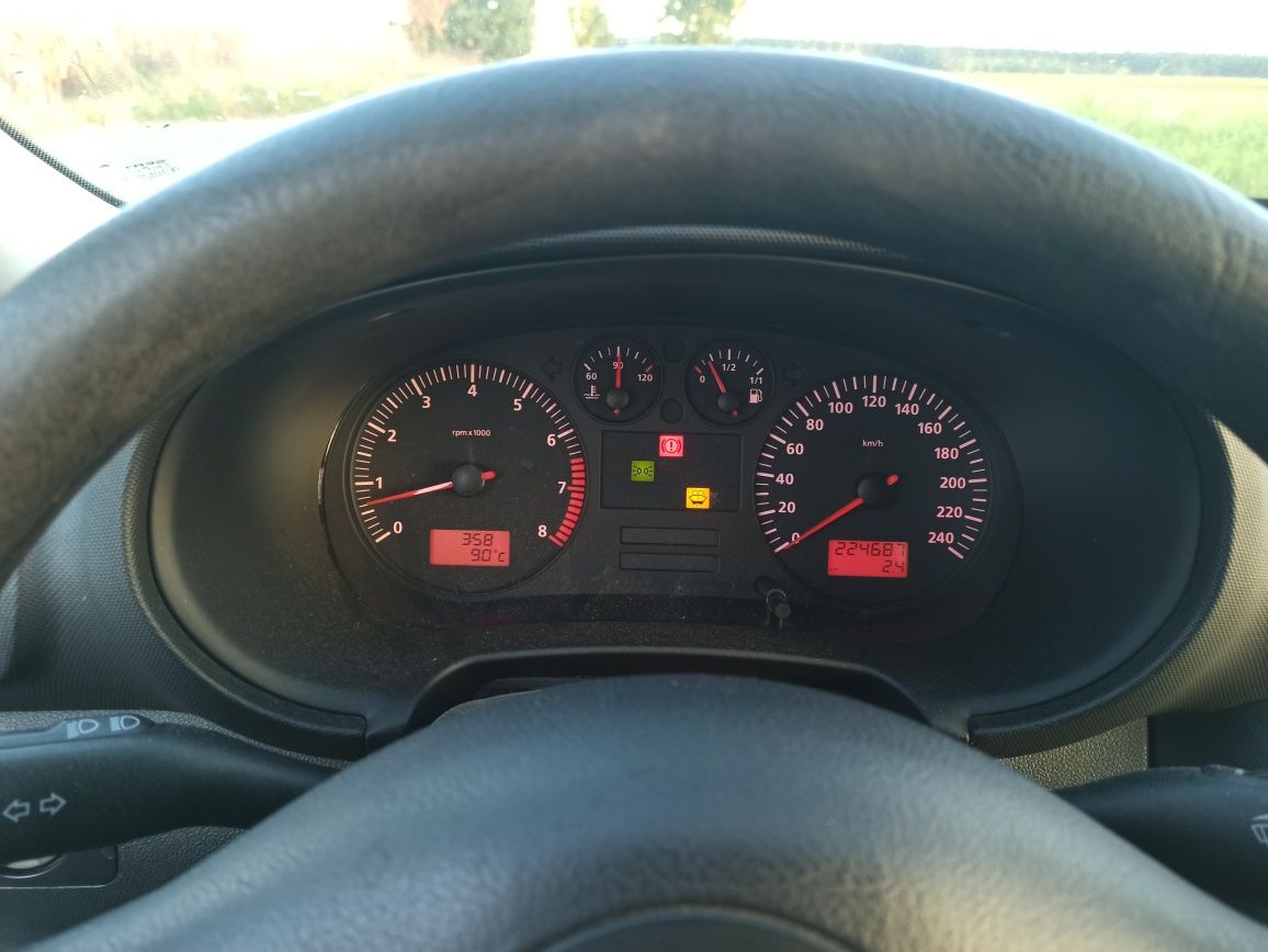 Seat leon 1.6 benzyna super stan