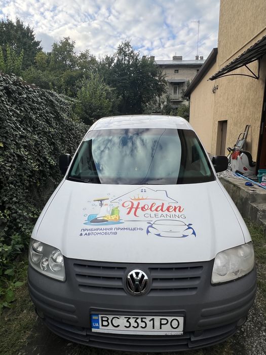 Продам машину  Volkswagen Caddy 1.9. 2005 рік