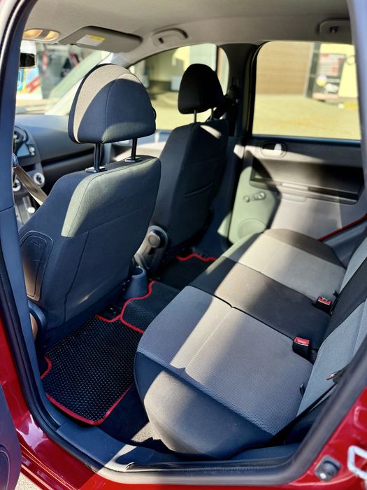 Mitsubishi Colt 2010 1.3 Расход 5-6л