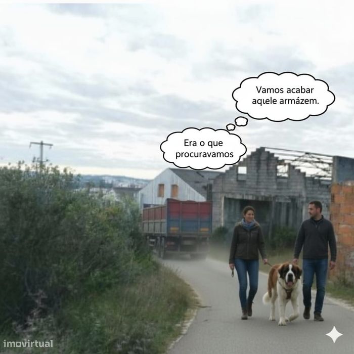 Terreno com armazém inacabado em Coimbra