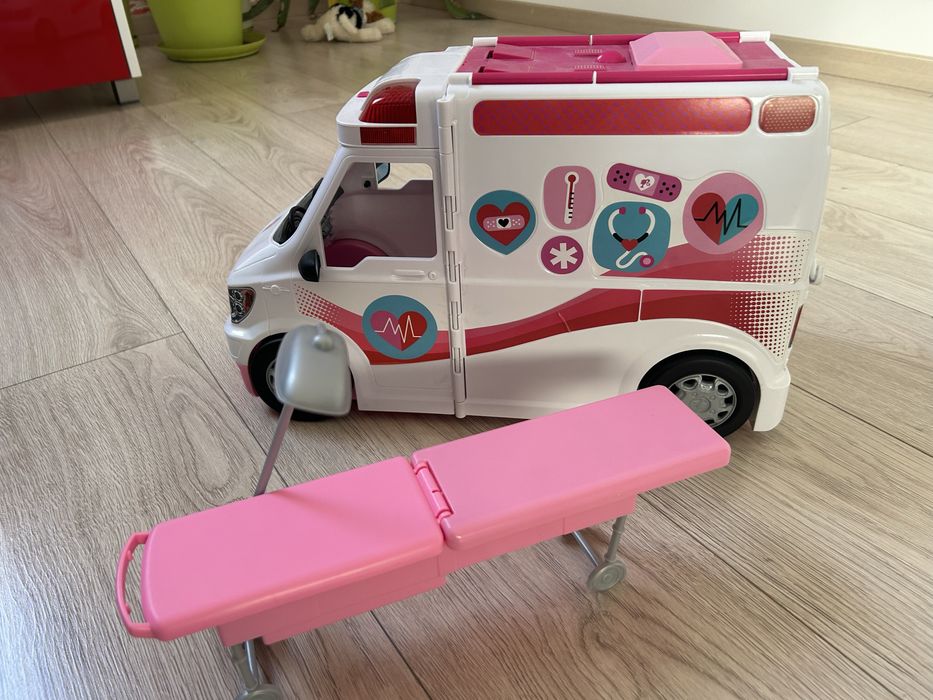 Karetka barbie idealny stan