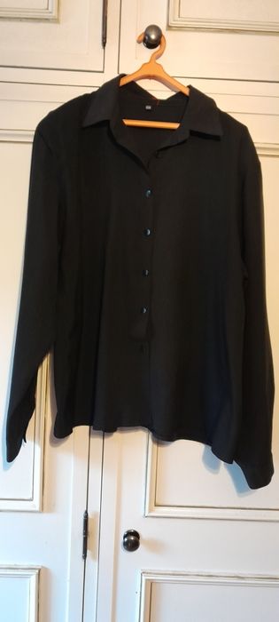 Blusa preta manga comprida