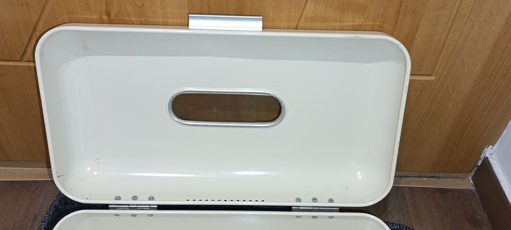 Sprzedam pojemnik metalowy