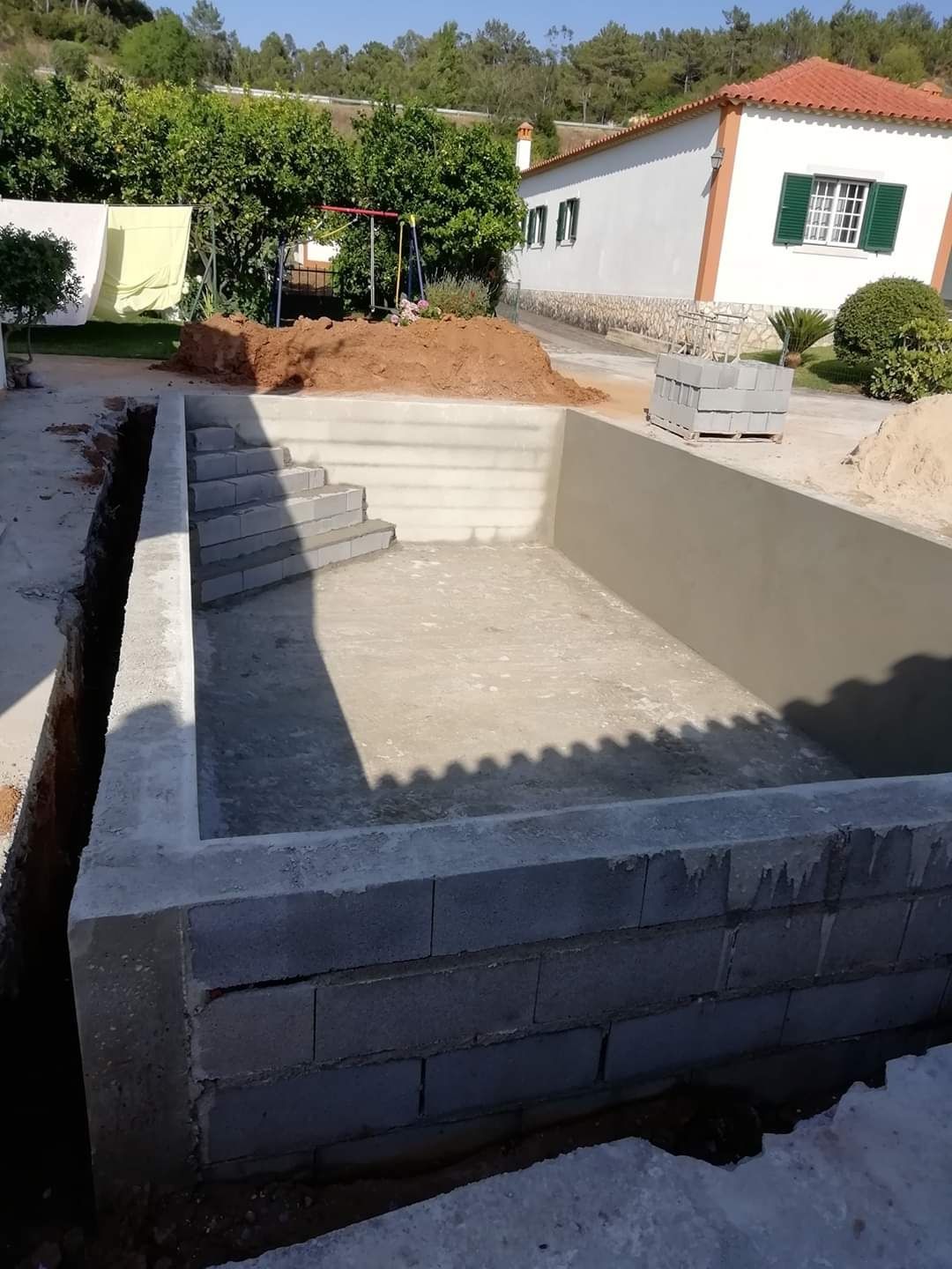 Construção e manutenção de piscinas