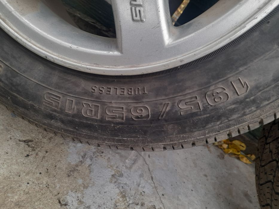 Продам комплект коліс r15 5×108