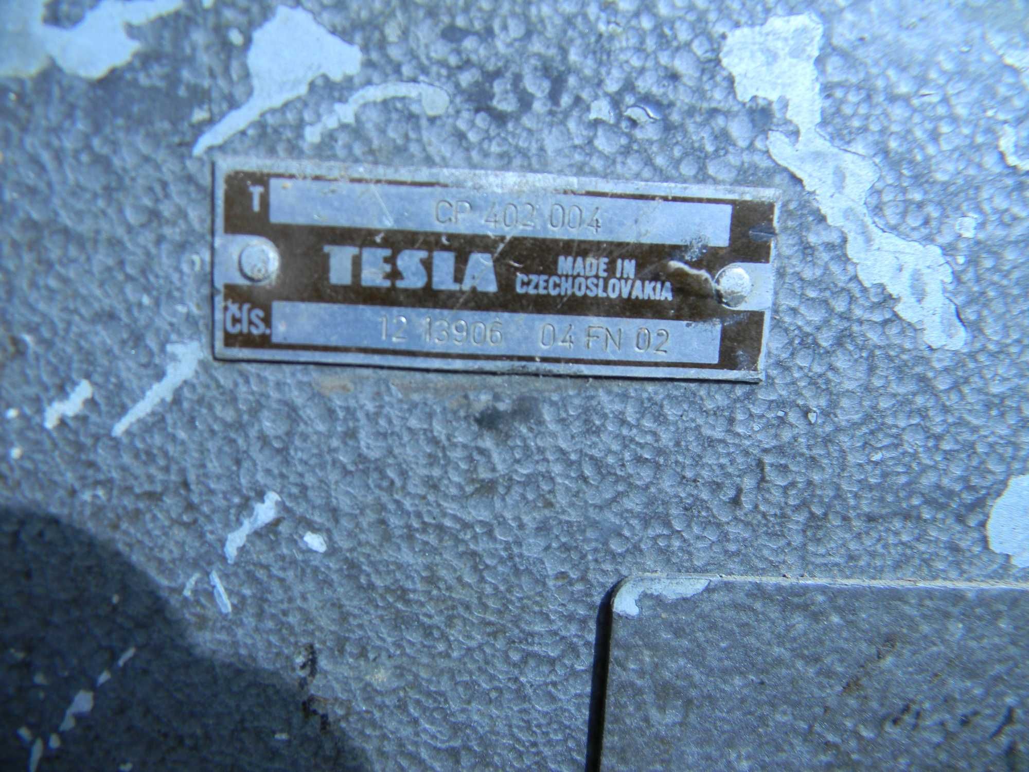 Апарат службового зв'язку SLS Tesla