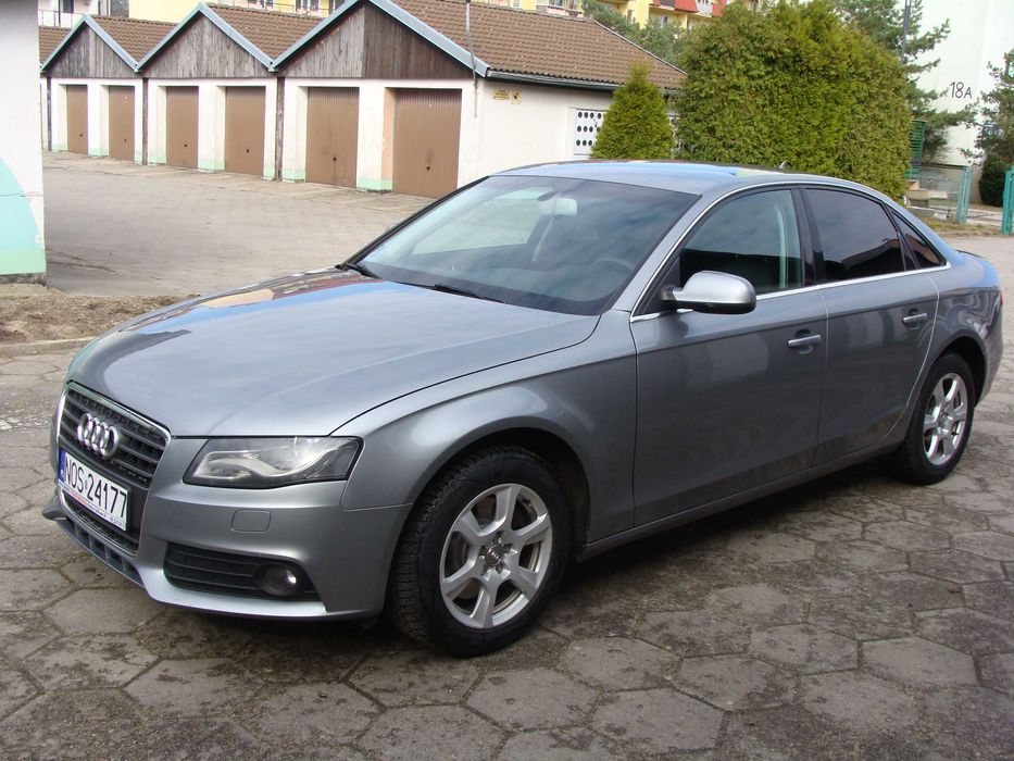 Audi A4 2.0 TDI Salon Polska 2010 rok pierwsza rej. 2011 r.