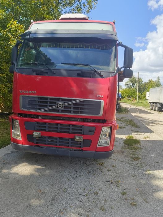 Продам тягач самоскид