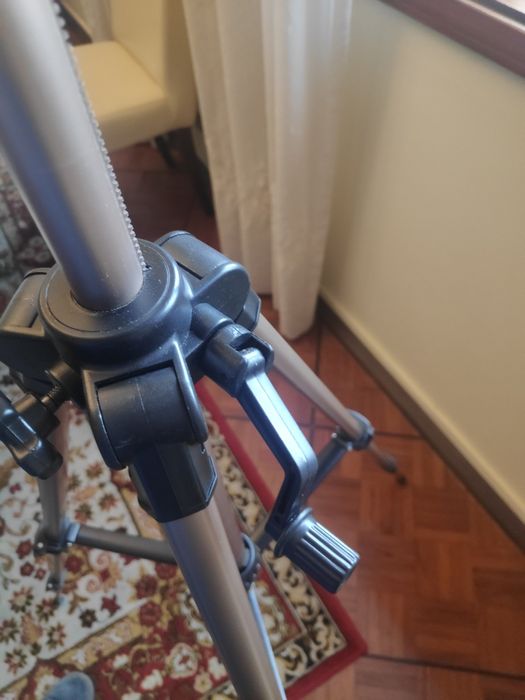 Tripé para Máquina Fotográfica - Vivitar V-2200GX